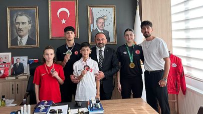 AK Partili Bakır'dan Kavaklı Tekvandoculara Tam Destek