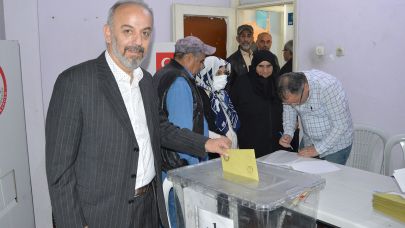 İYİ Parti Havza'da Kongre, Sayim Çalışkan Oy Birliğiyle Yeniden Başkan