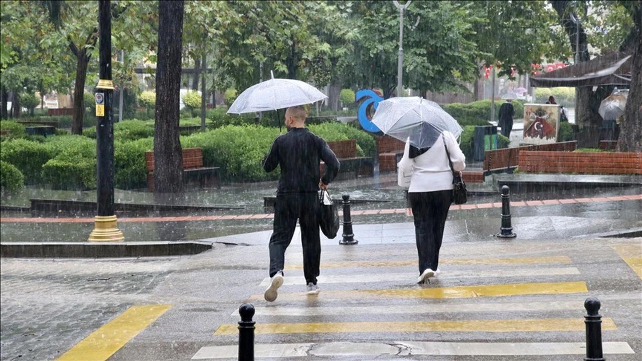 Samsun'da Sağanak Yağış, 24 Saatte Metrekareye 41 Kilo Yağış Düştü